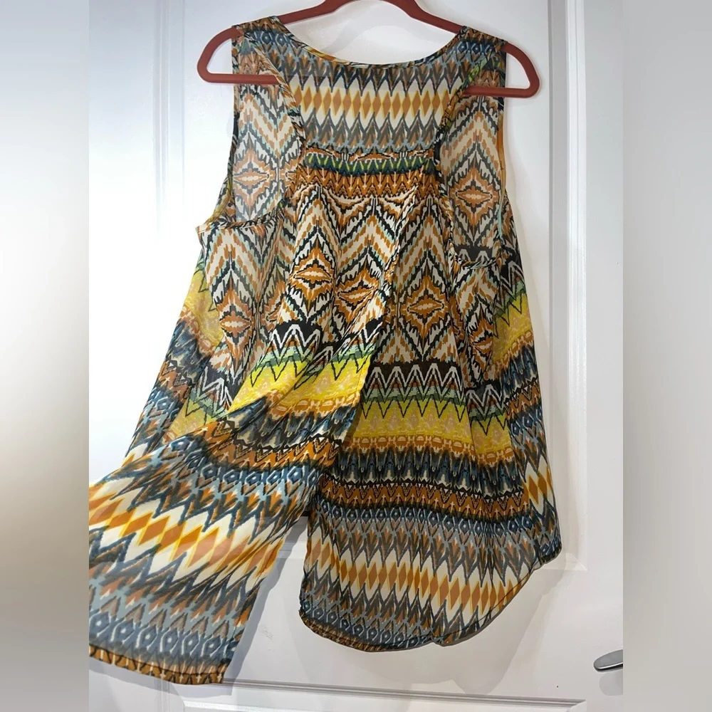 Mileage Plus Chevron Sleeveless High Low Split Back Top. Size 2X. EUC - Picture 4 of 5